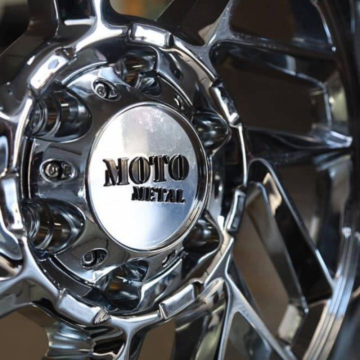 Moto Metal Mags