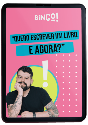Um homem com barba está sentado em um tablet com fundo rosa.