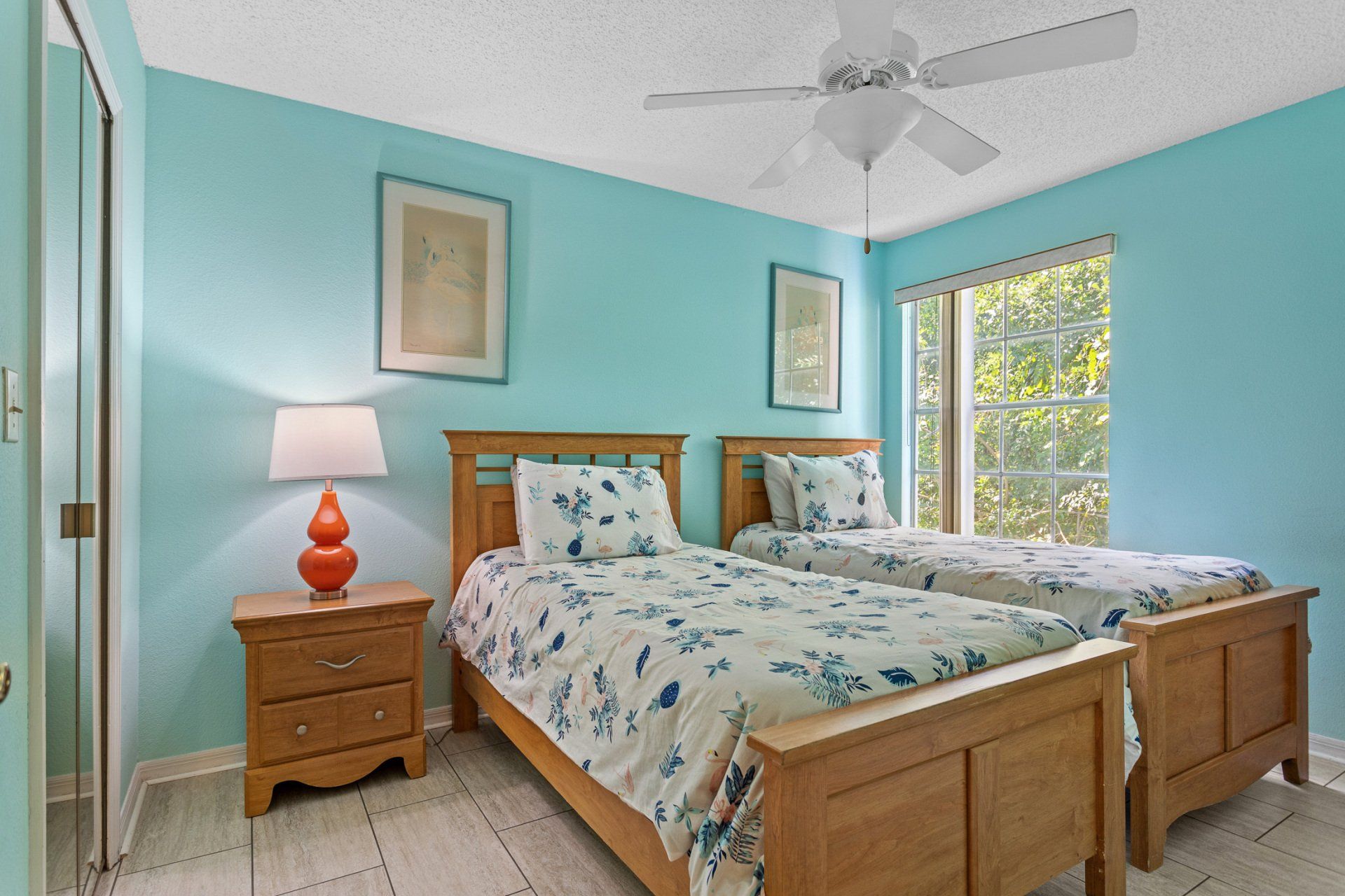 Twin Bedroom