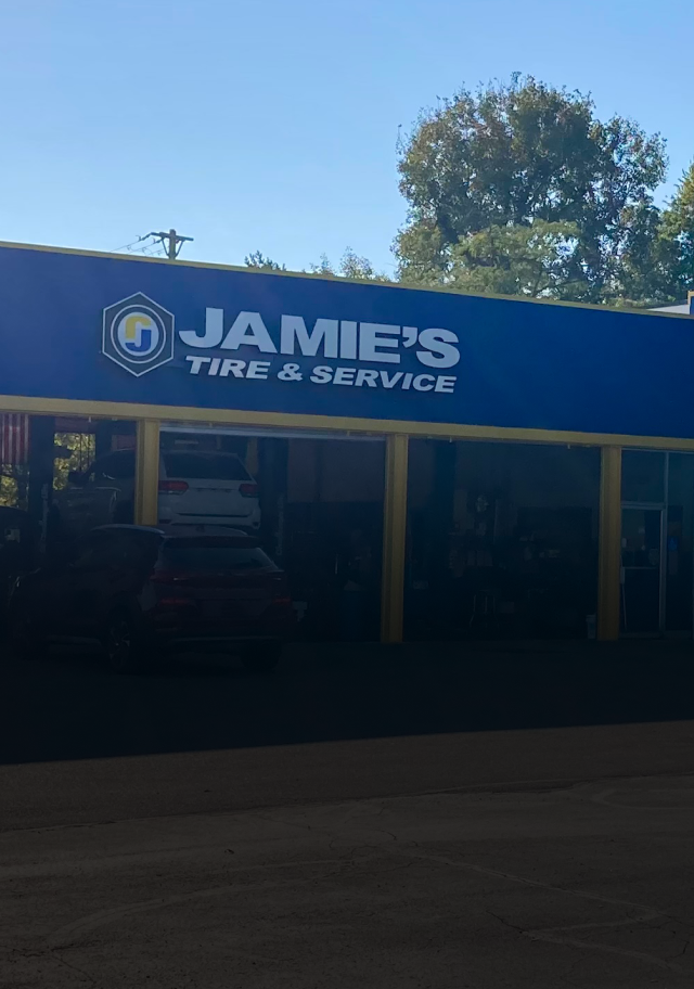 Shop Outside | Jamie's Tire & Service