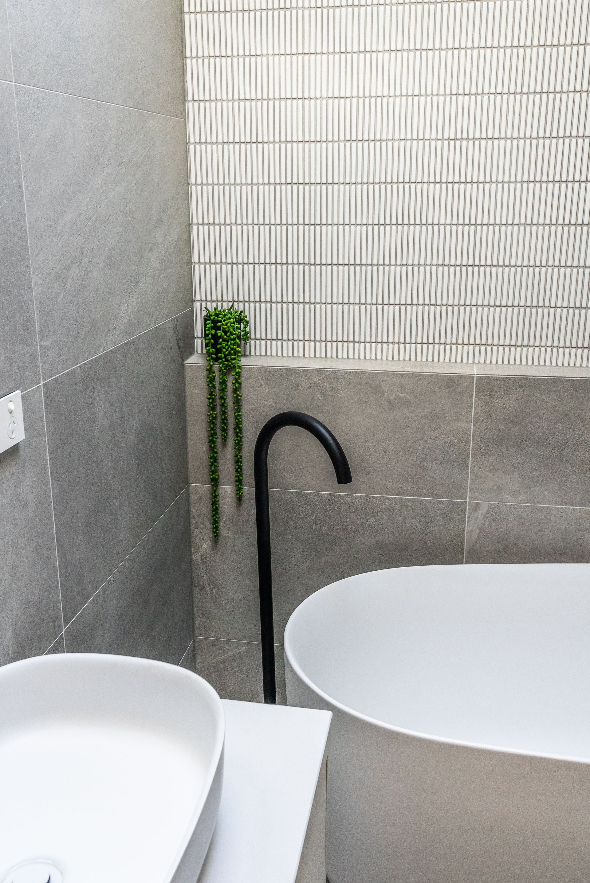 Melbourne’s trusted custom builders and renovators
We at LVN Constructions use over 30 years of expertise and knowledge to build and renovate the home of your dreams. 