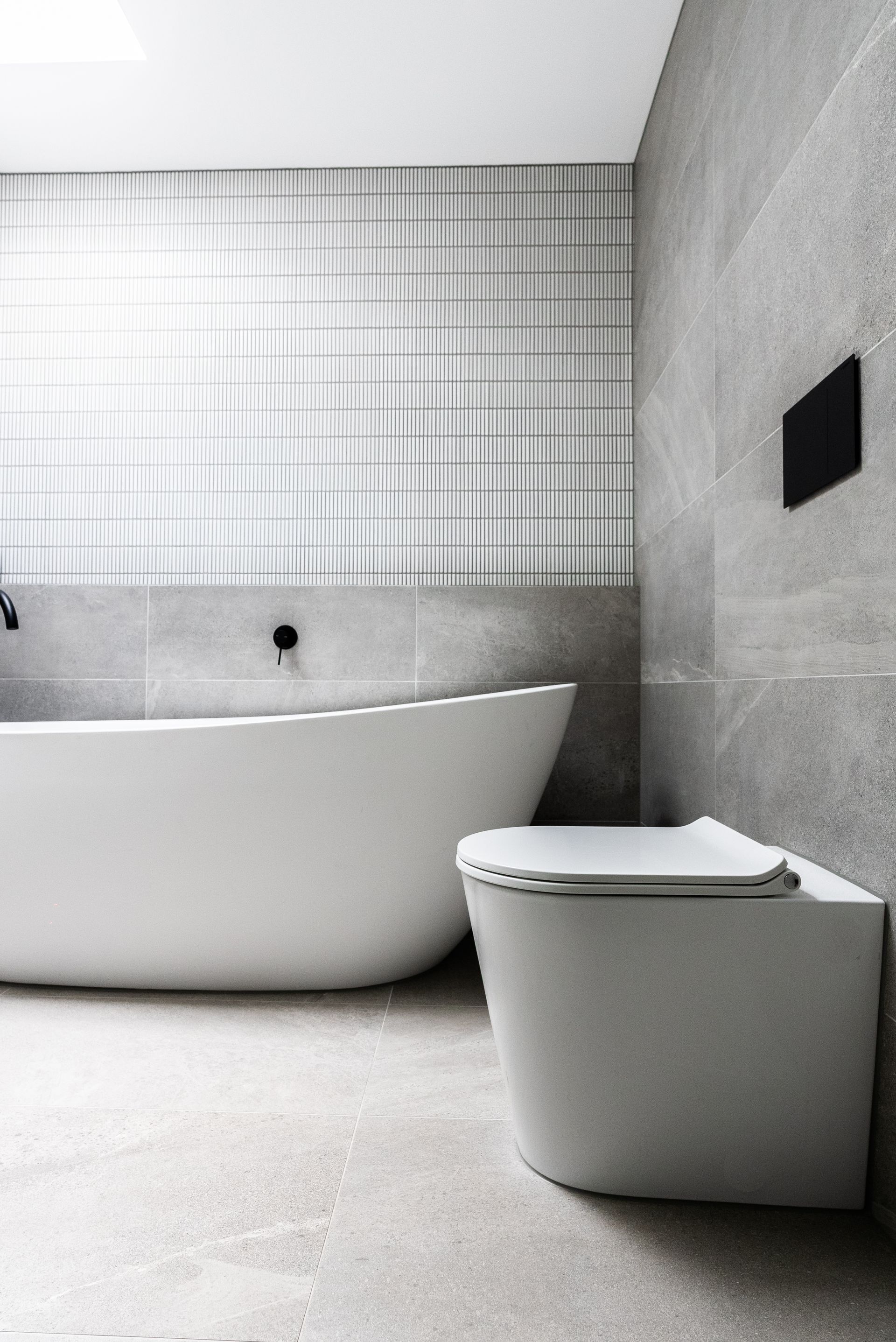 Melbourne’s trusted custom builders and renovators
We at LVN Constructions use over 30 years of expertise and knowledge to build and renovate the home of your dreams. 