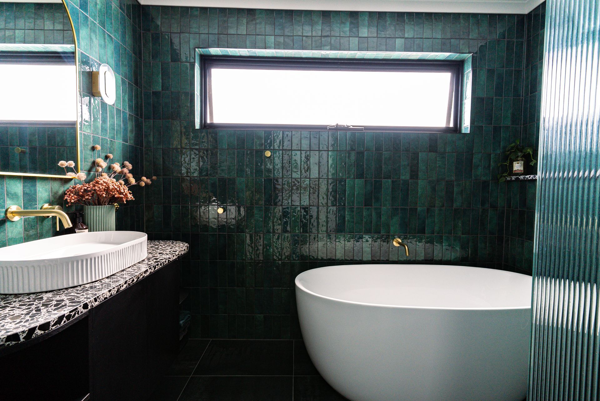 Melbourne’s trusted custom builders and renovators
We at LVN Constructions use over 30 years of expertise and knowledge to build and renovate the home of your dreams. 