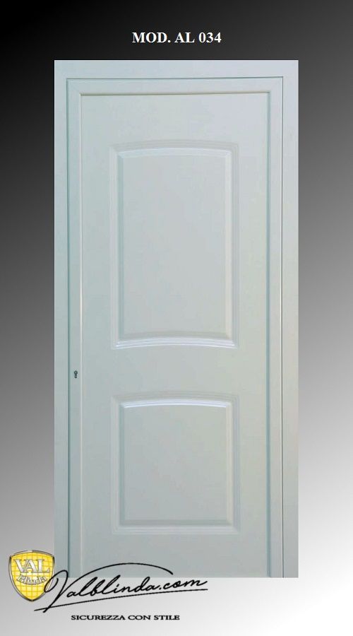 Porta interna con pannelli bianchi su sfondo neutro, mostrata come foto del prodotto.