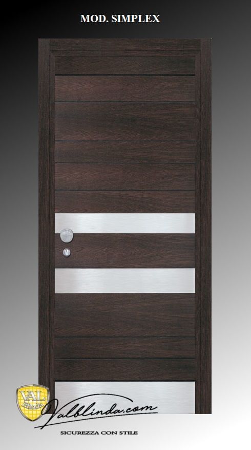 Porta moderna in legno scuro con pannelli orizzontali in vetro satinato e maniglia argentata.