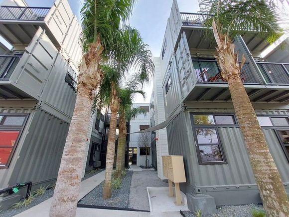 Ashley Lofts apartment exterior, Downtown Jacksonville, FL