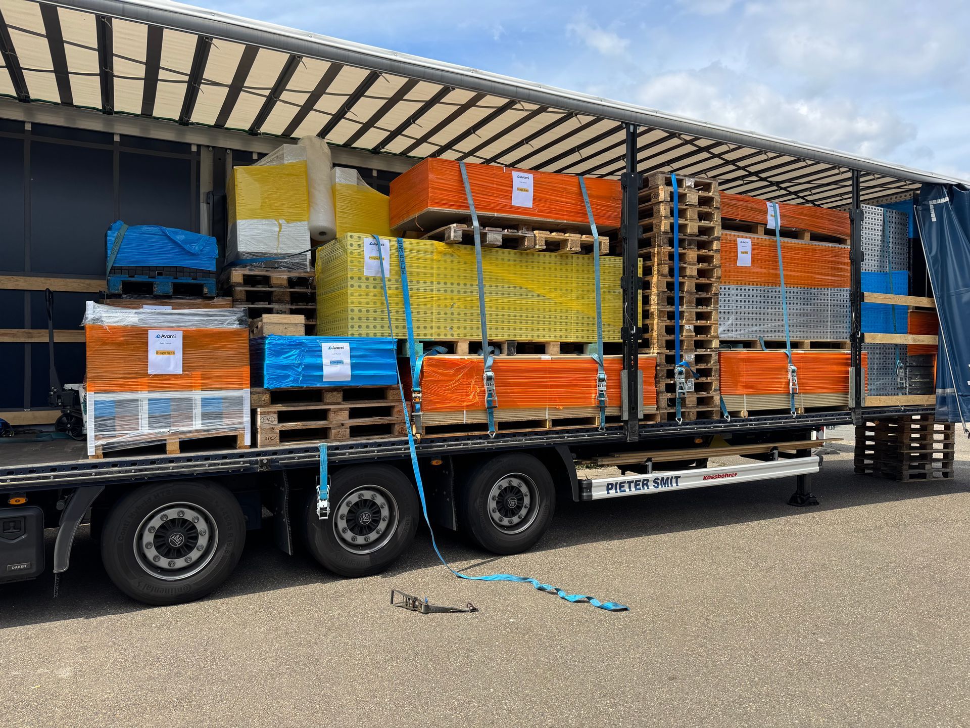 event logistics by avami events & exhibitions
