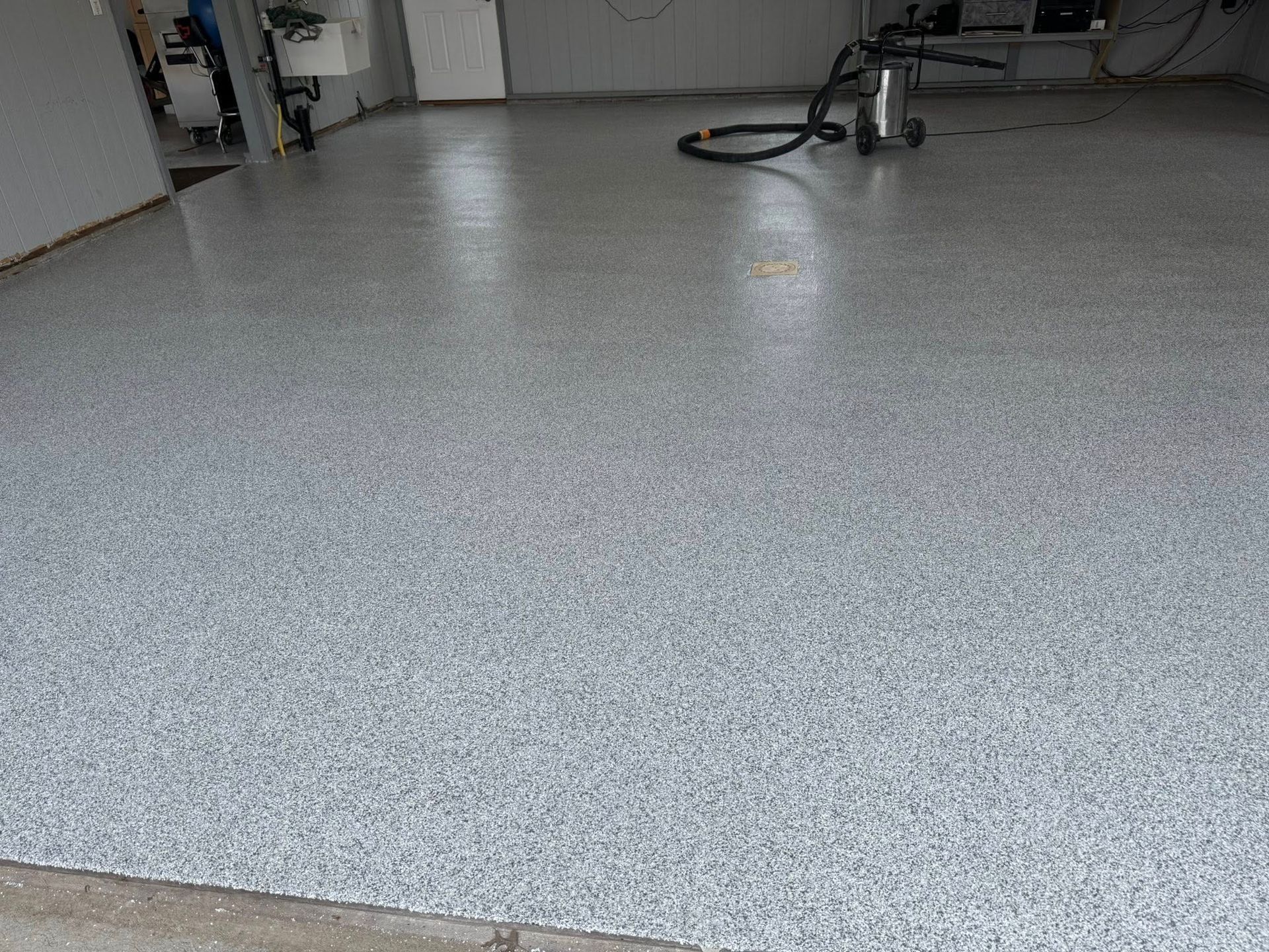Gravel flake floor close-up by 814 Epoxy and More in Erie, PA