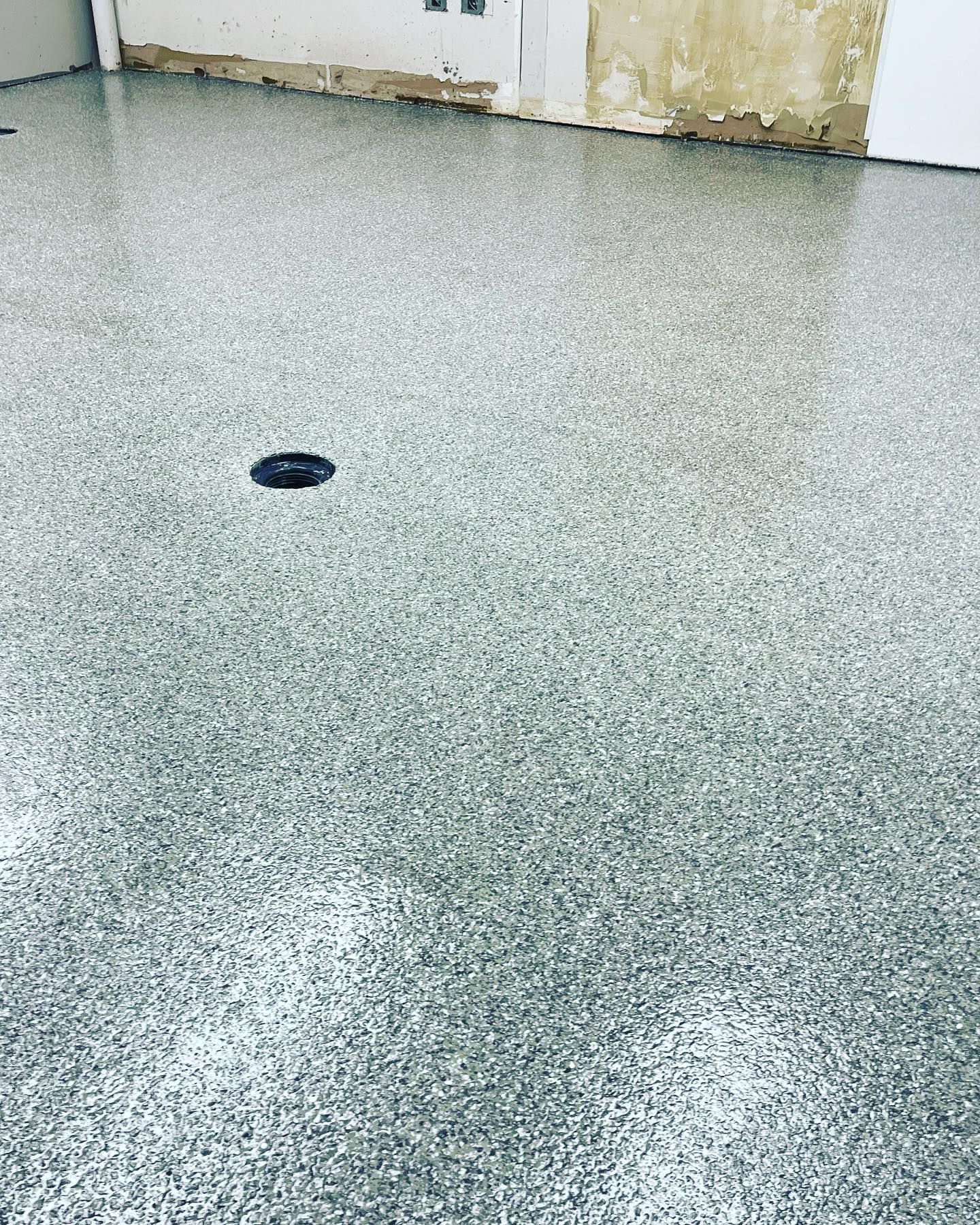 Epoxy flake floor Tyhme color blend closeup texture Erie PA 814 Epoxy