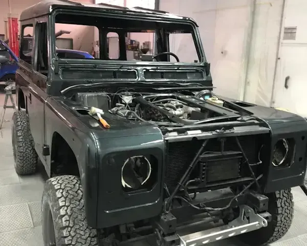 Diagnosi elettronica su auto moderna