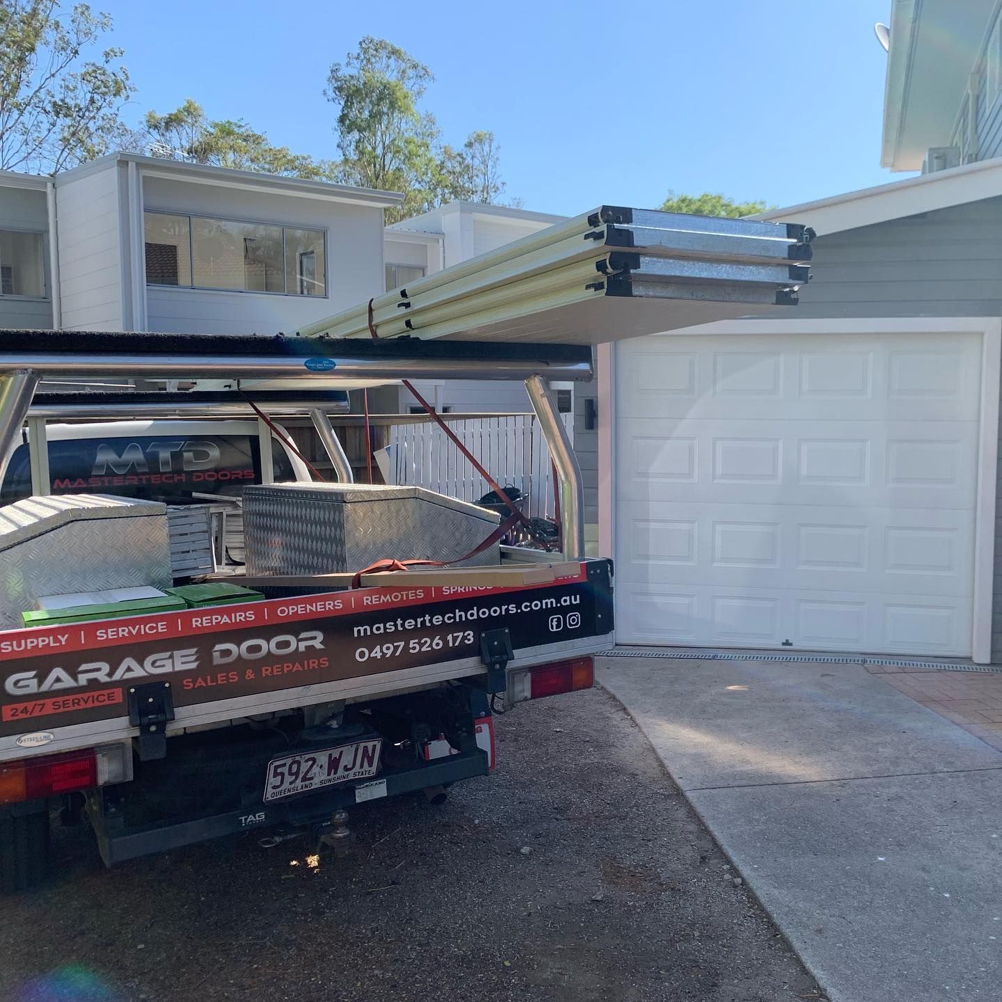 garage door repairs Carrara