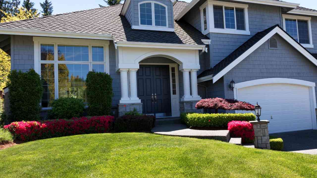 House with green lawn