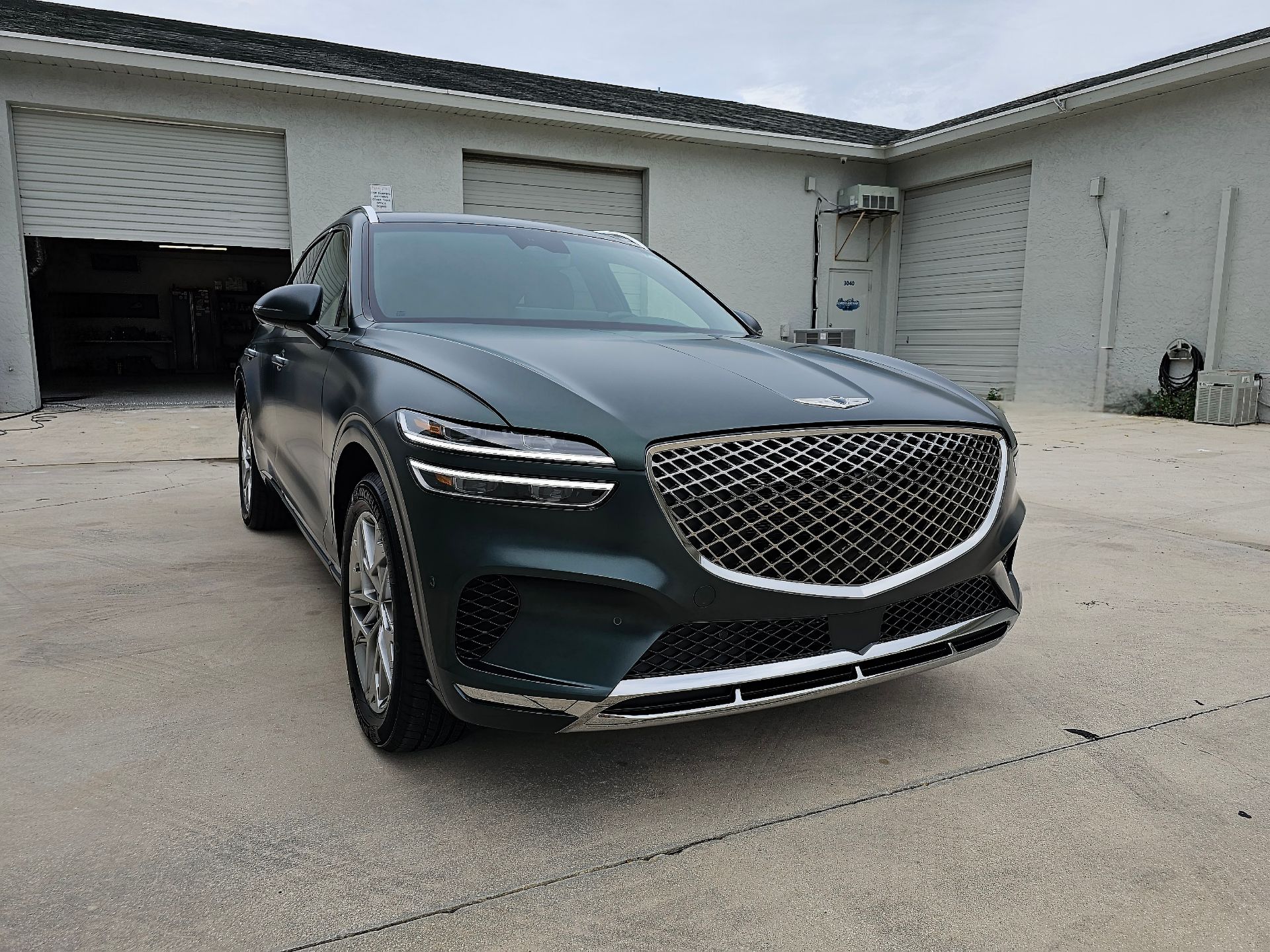 Matte Ceramic Coating Genesis GV70 Green