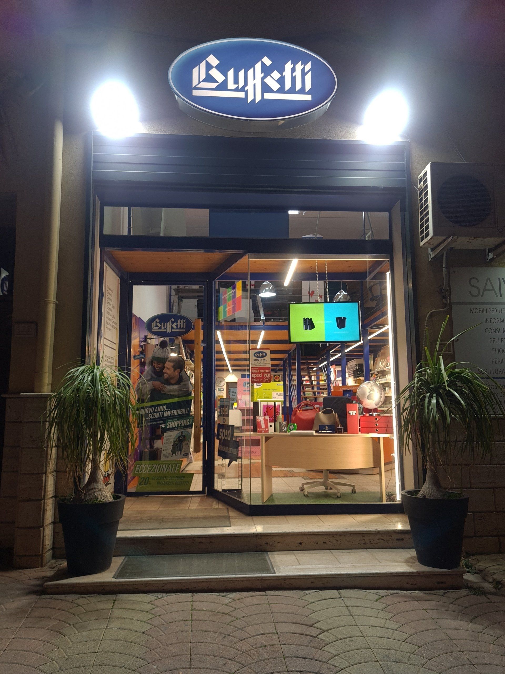 esterno cartoleria