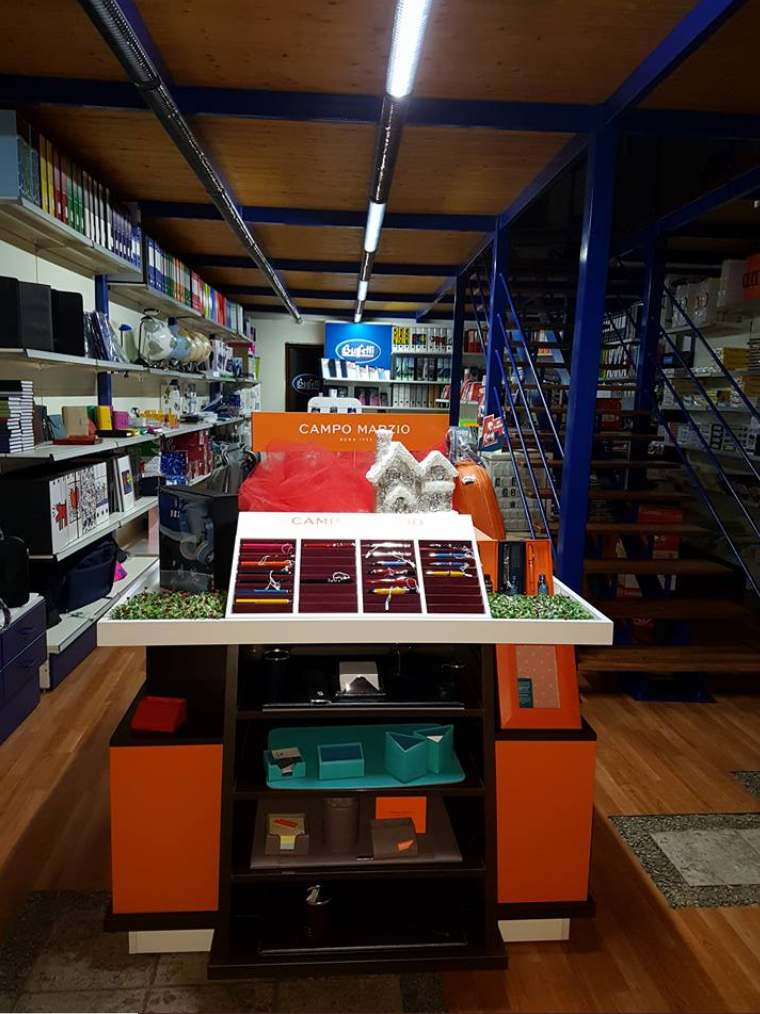 Interno cartoleria