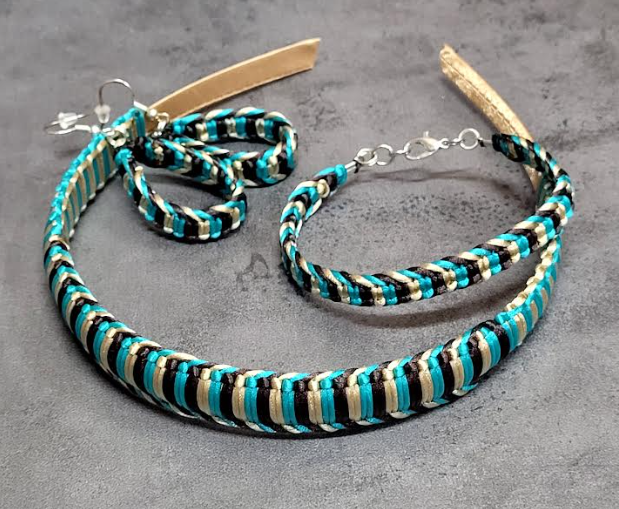 DEMI-PARURE