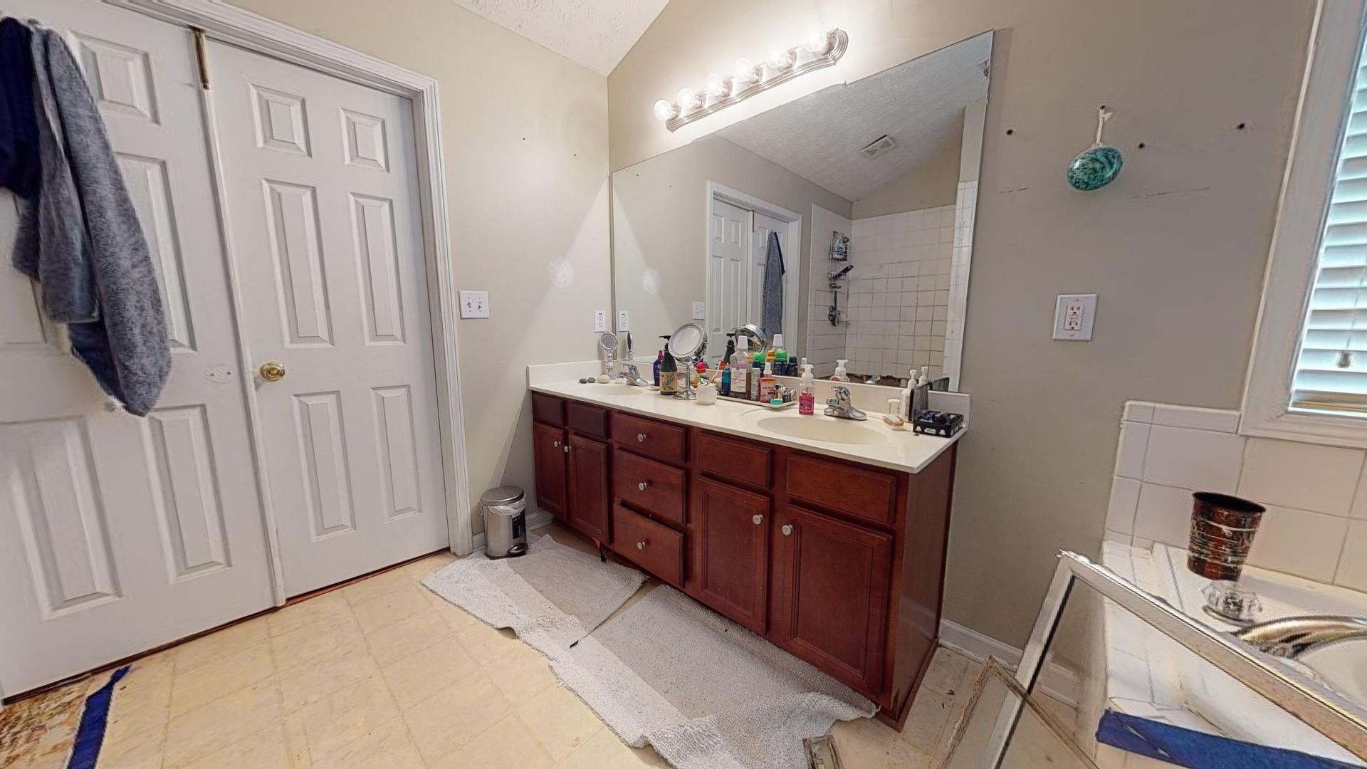 Reconstruction in bathroom in Mcdonough GA
