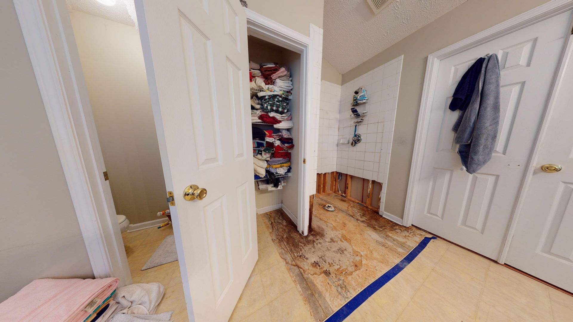 Reconstruction in bathroom in Mcdonough GA
