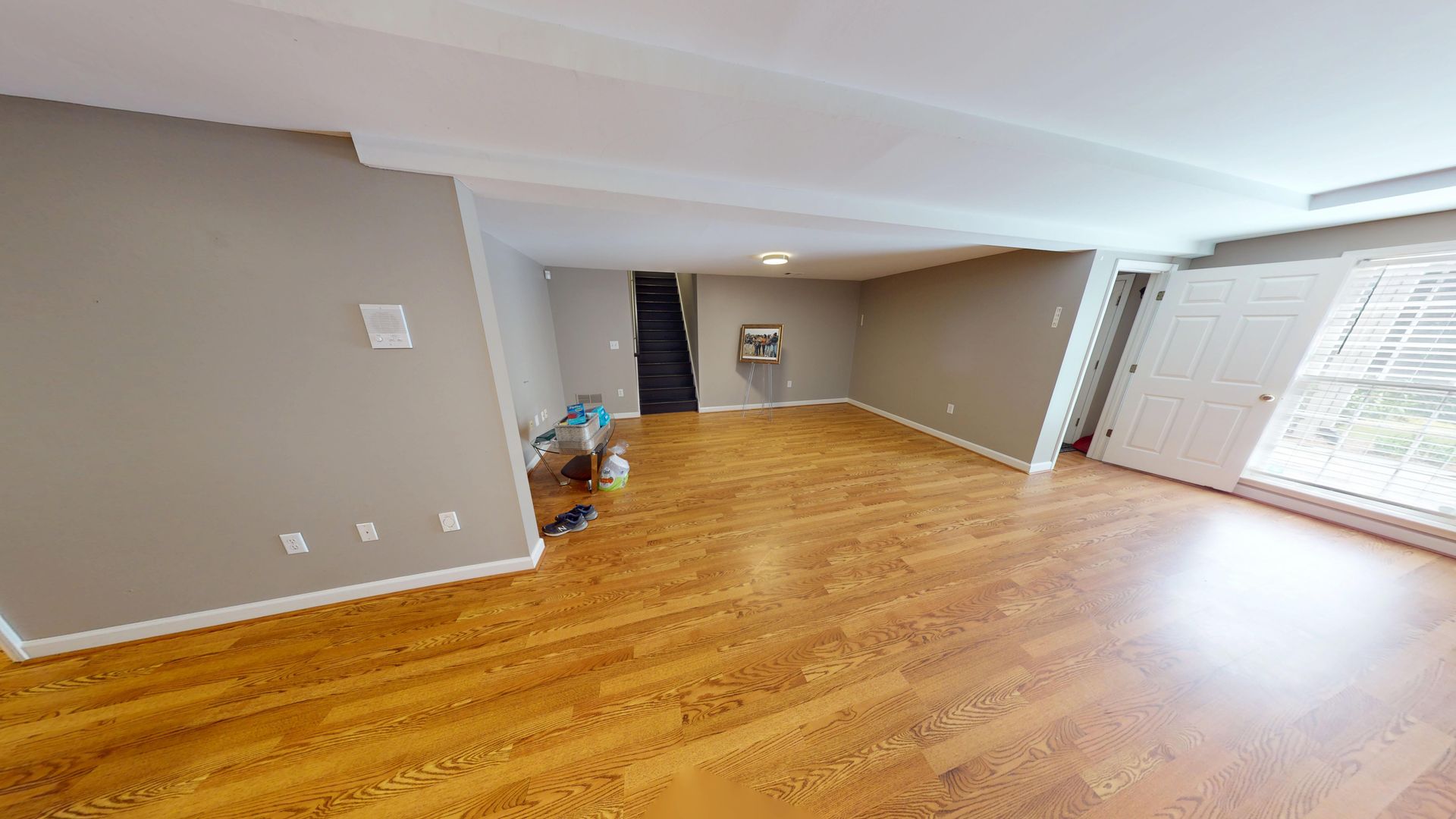 Living room before remodeling
