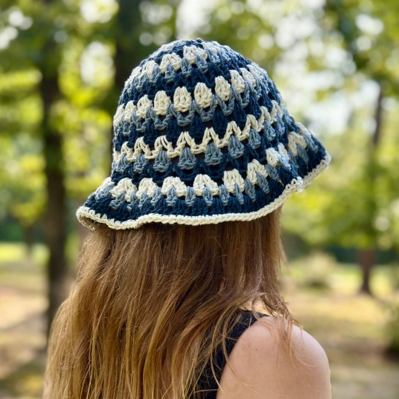 Granny V Bucket Hat - Triple Tone