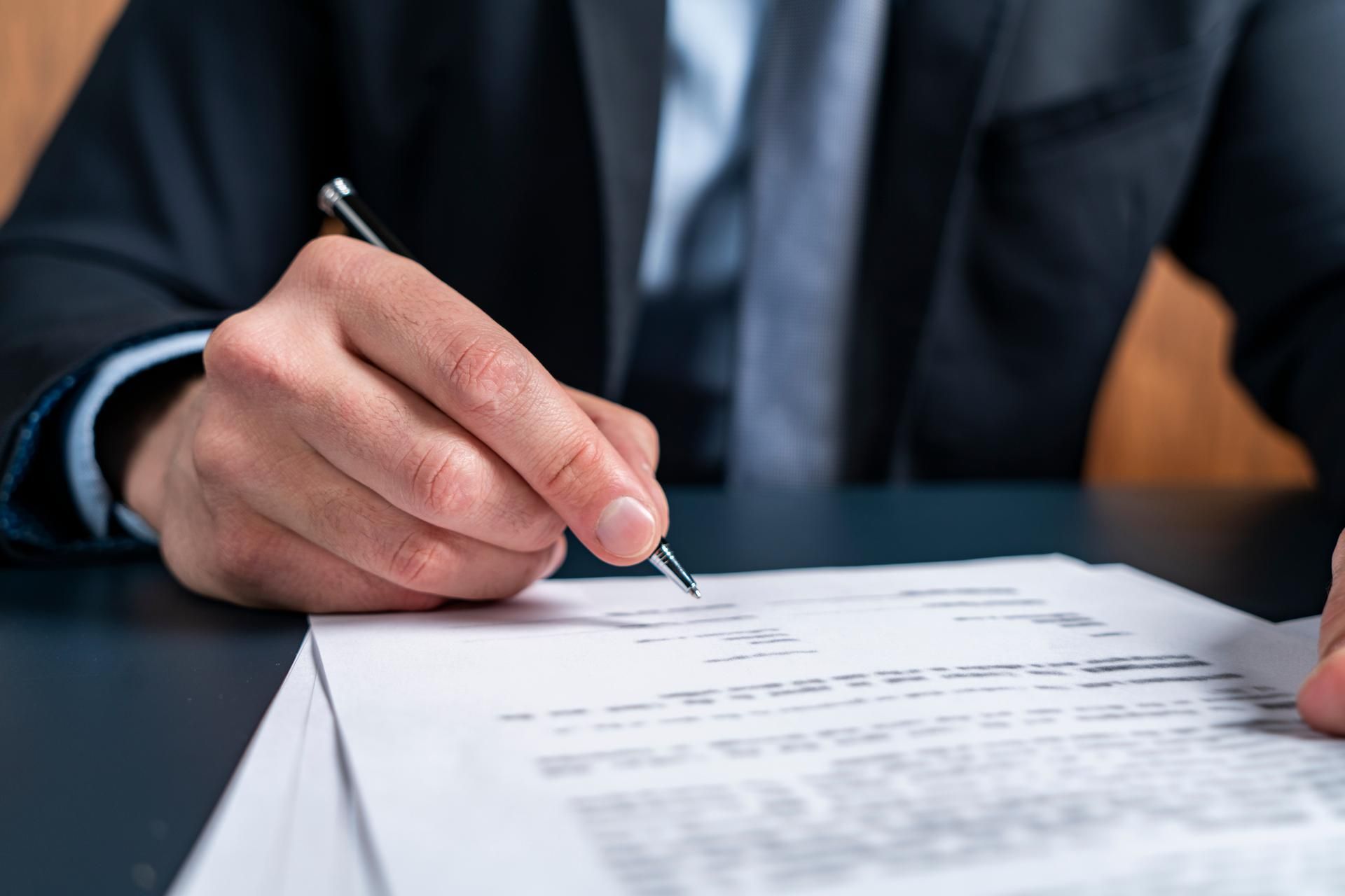 Professional lawyer explain Trustor Vs Trustee