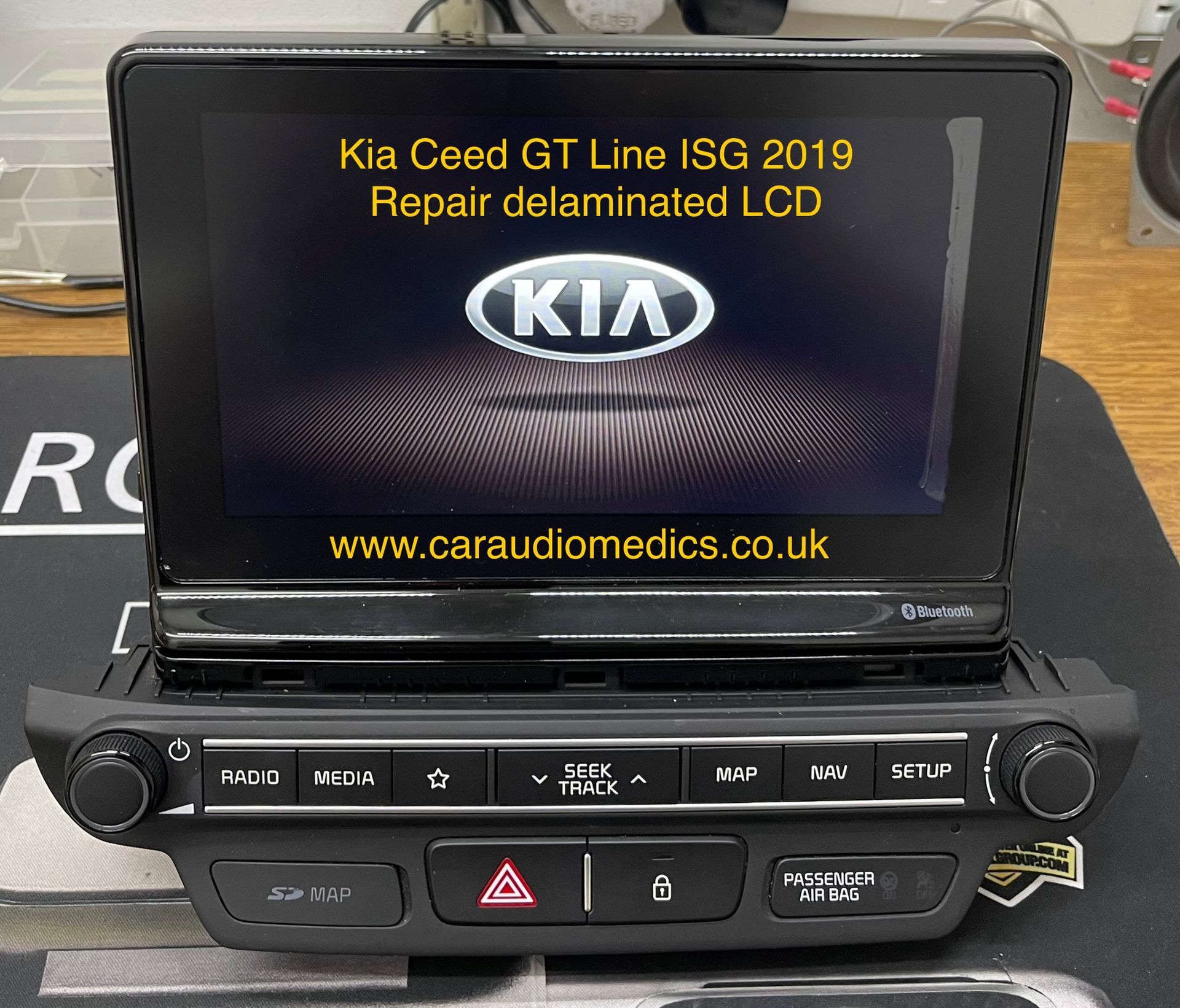Kia Ceed GT Line 2019
96560-J7250WK
IAH80D3CDNG
Repair delaminated LCD screen
www.caraudiomedics.co.uk