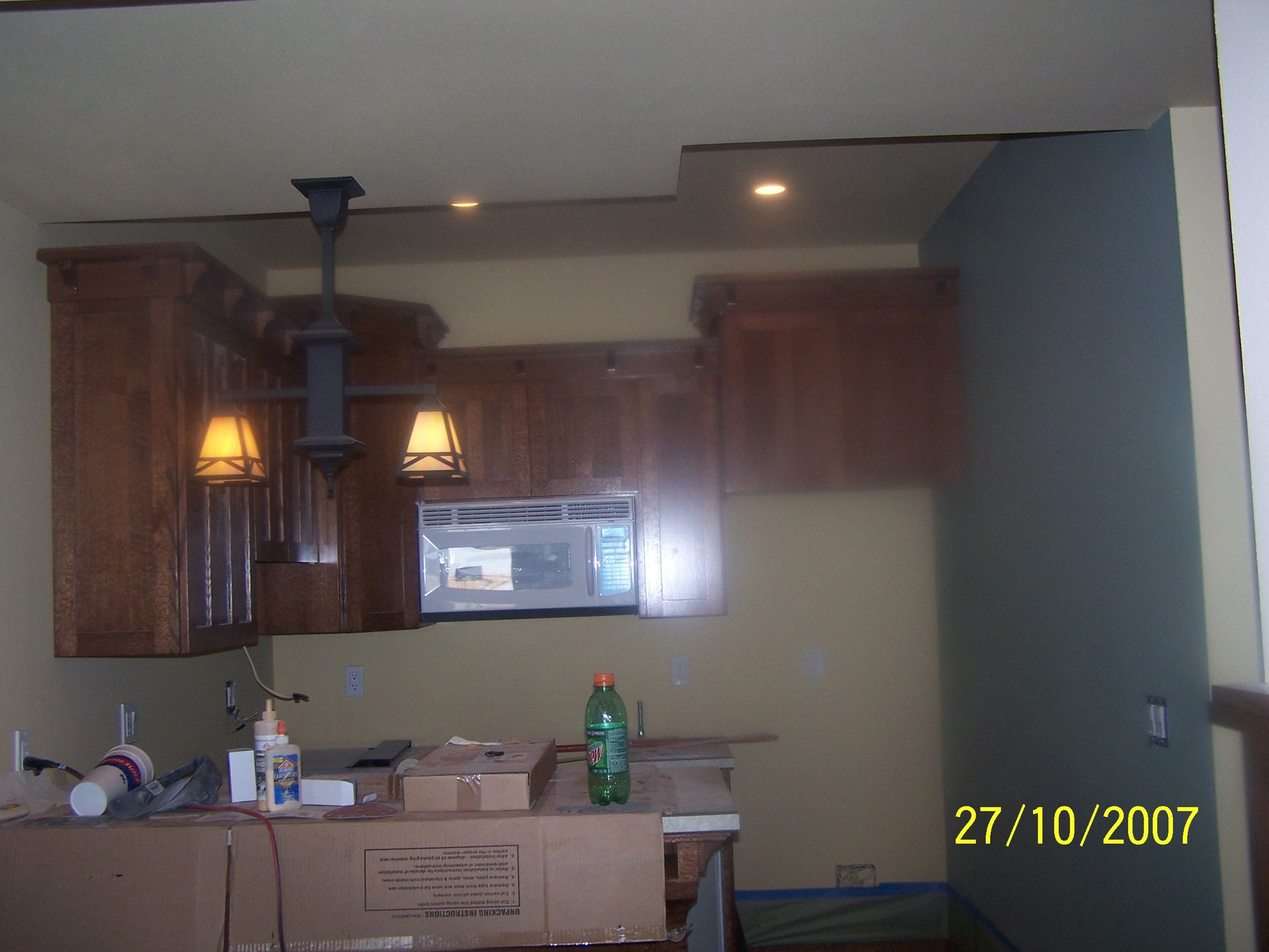 A photo of a kitchen taken on 27/10/2007