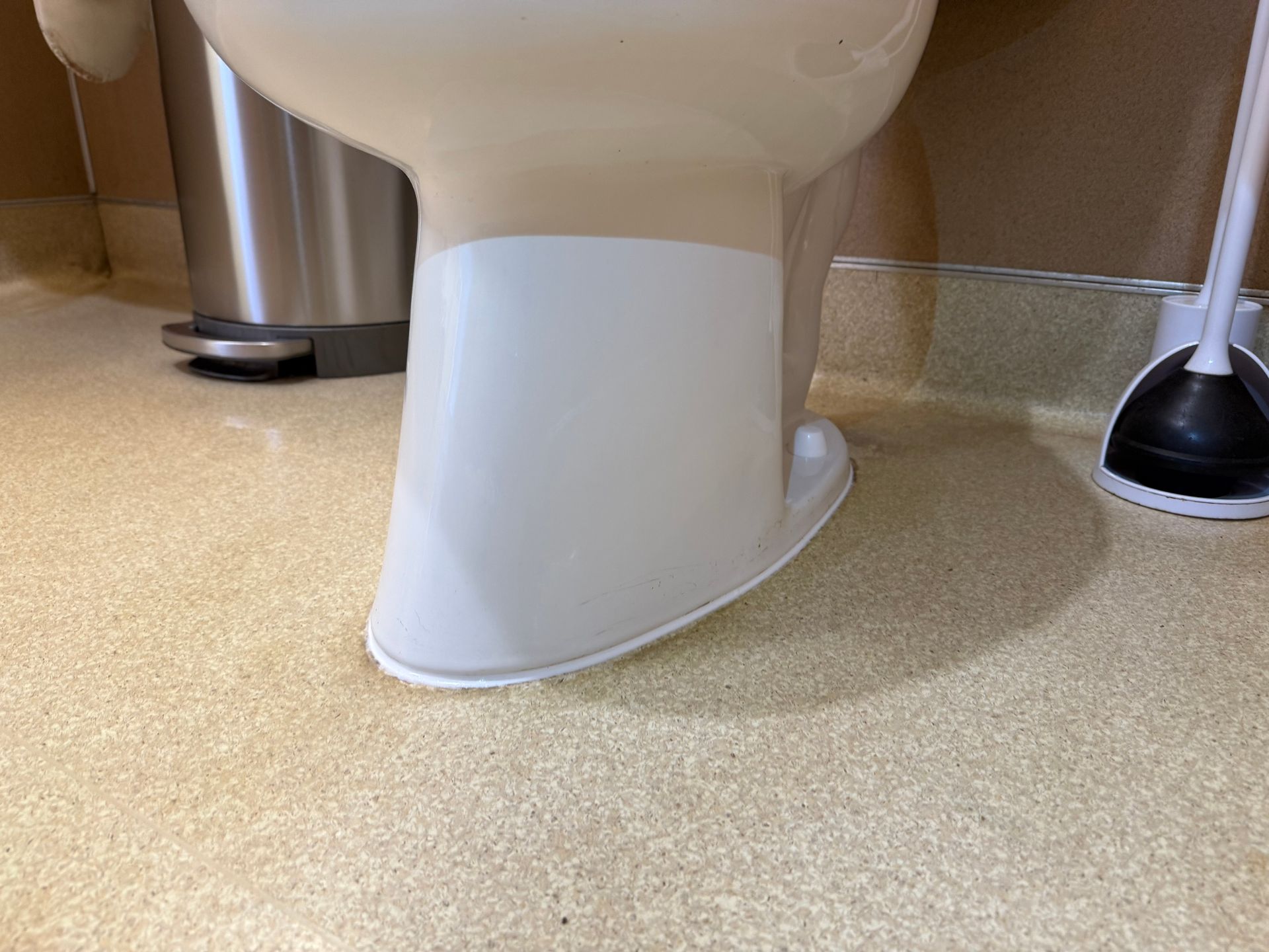 Maxwell Plumbing cares about the details and clean on every plumbing job. 