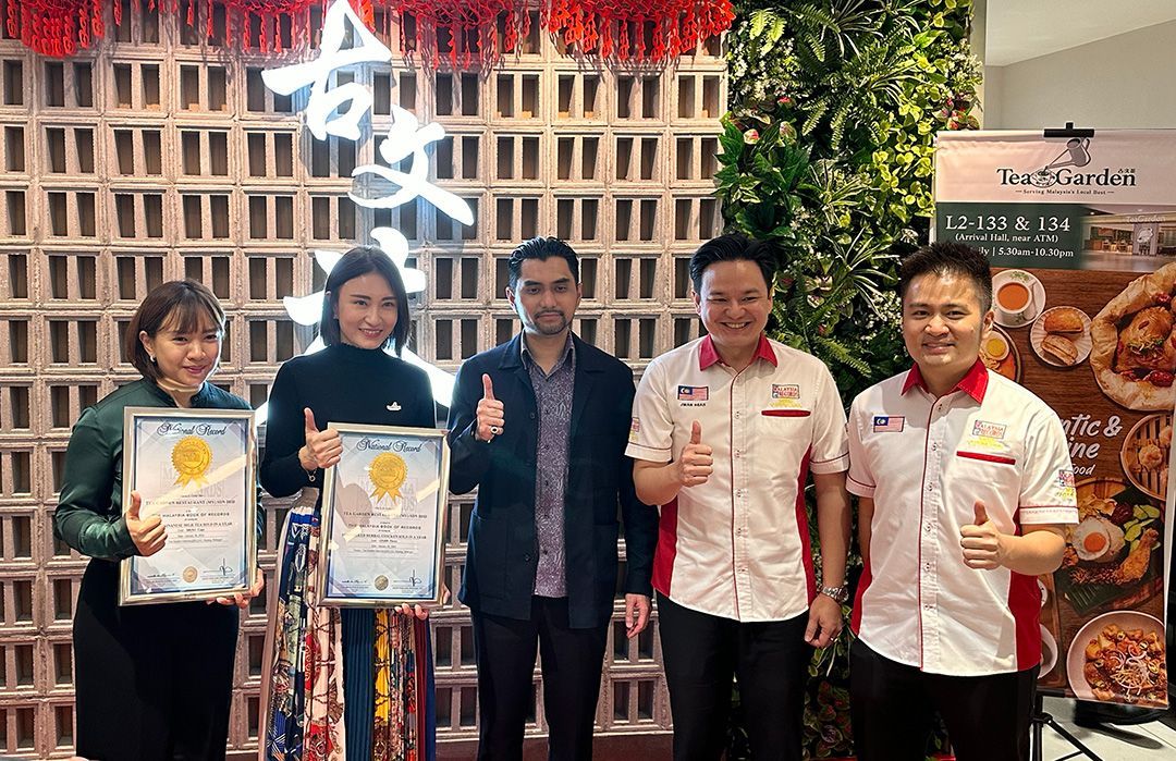 Tea Garden Restaurant achieved most sold Baked Herbal Chicken and most selling Hainanese Milk Tea