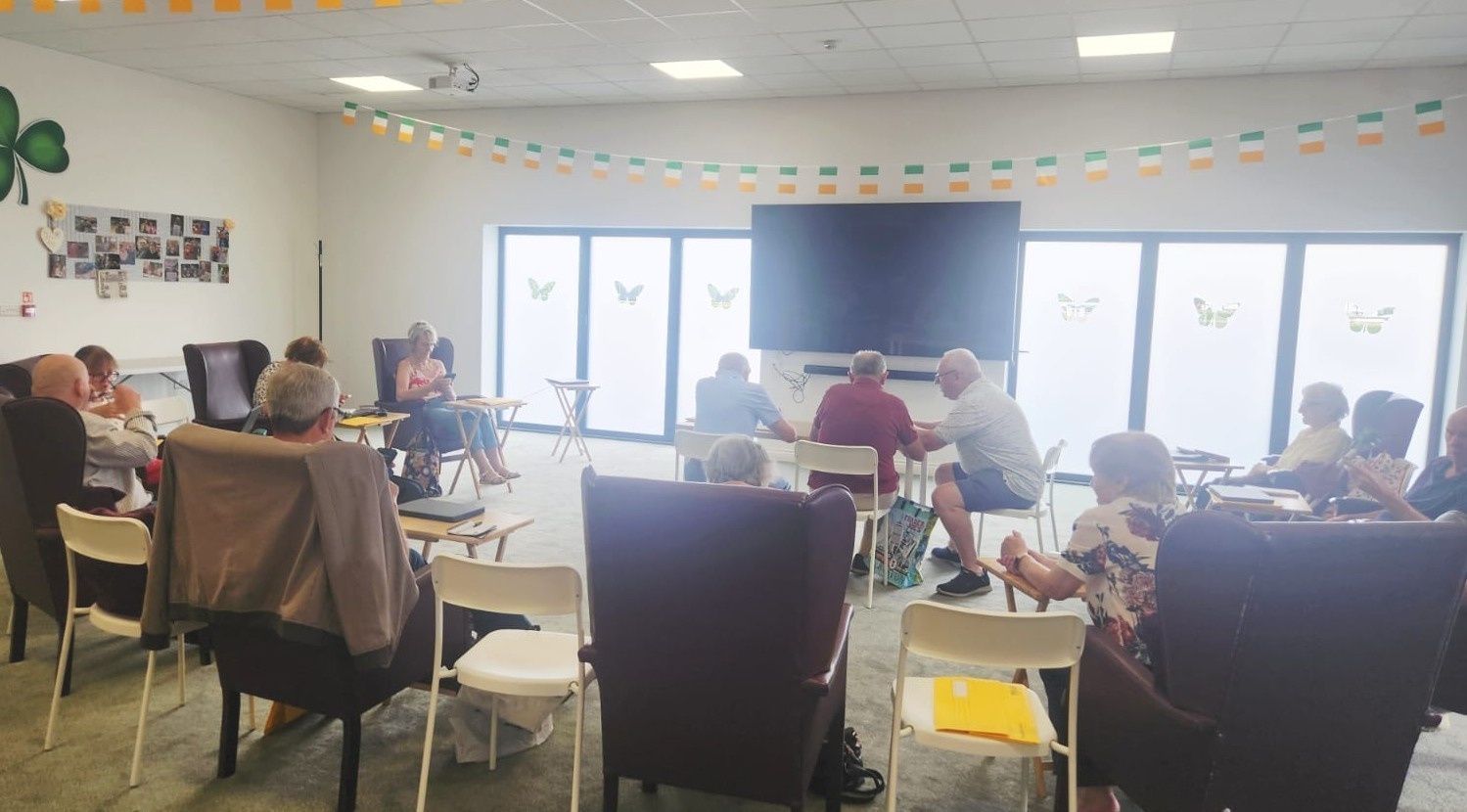 Attendees at a Silve Surfer session
