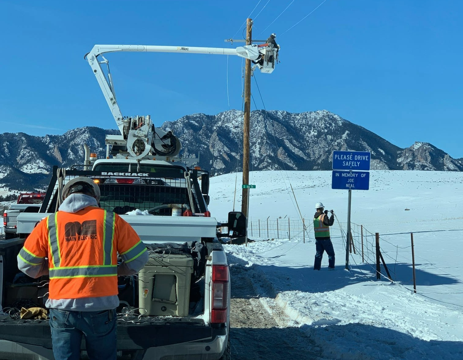Powerline Work — Pueblo, CO — Main Electric Powerline Work — Pueblo, CO — Main Electric