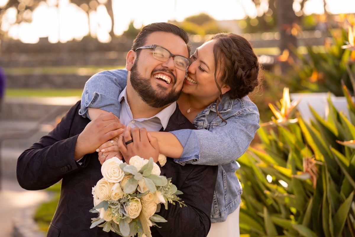 Riding room, kissing in the afternoon at Heisler Park