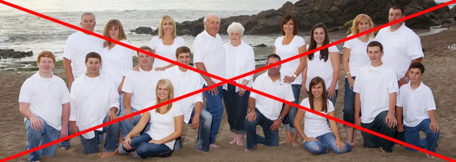 An example of Family Photo outfits that don't look good