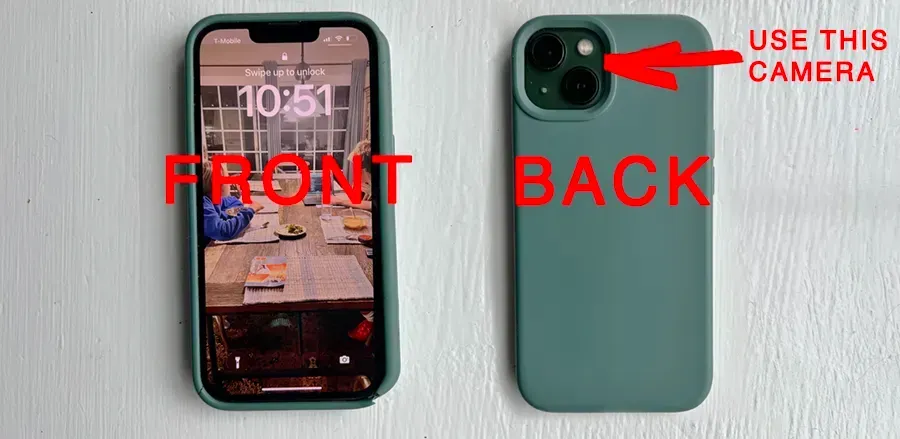 The front and back cameras of a cell phone are shown.