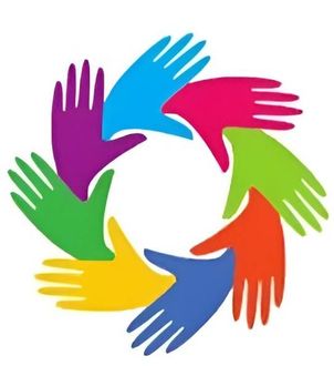 Manos coloridas en un anillo circular, formando un logotipo de colaboración de equipo sobre un fondo blanco.