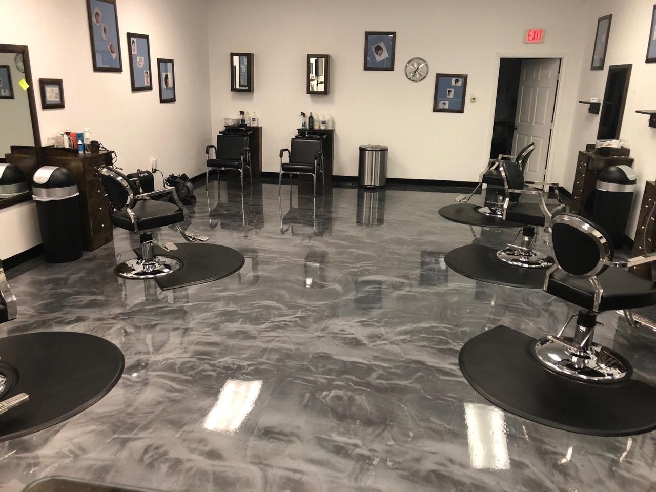 High-gloss metallic epoxy floor coating High-gloss metallic epoxy floor coating