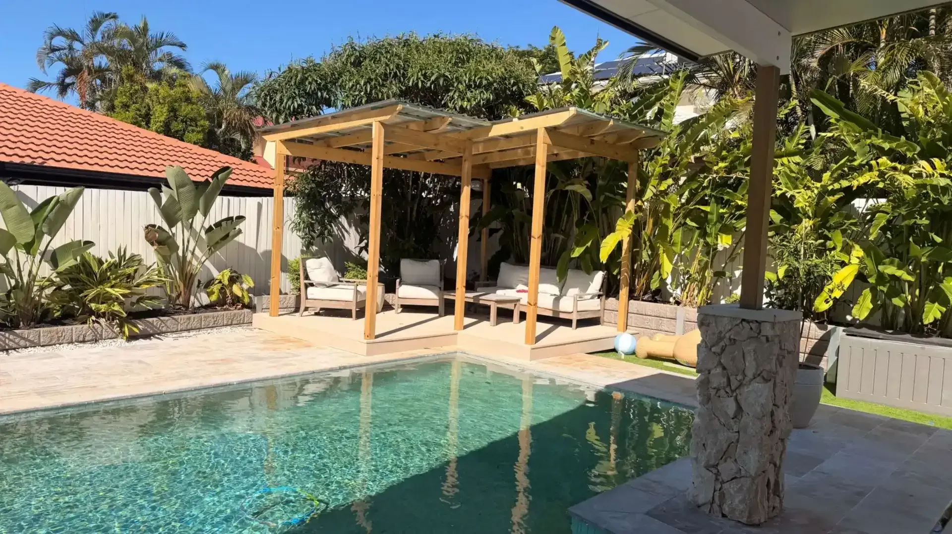 Viper Builders deck and pergola project