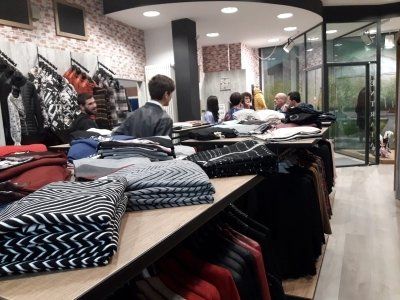 Abbigliamento in esposizione