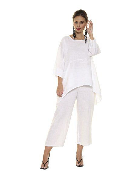 Maglia e pantalone bianchi