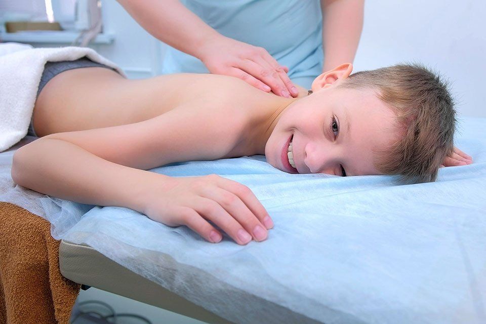 bambino dopo trattamenti terapeutici