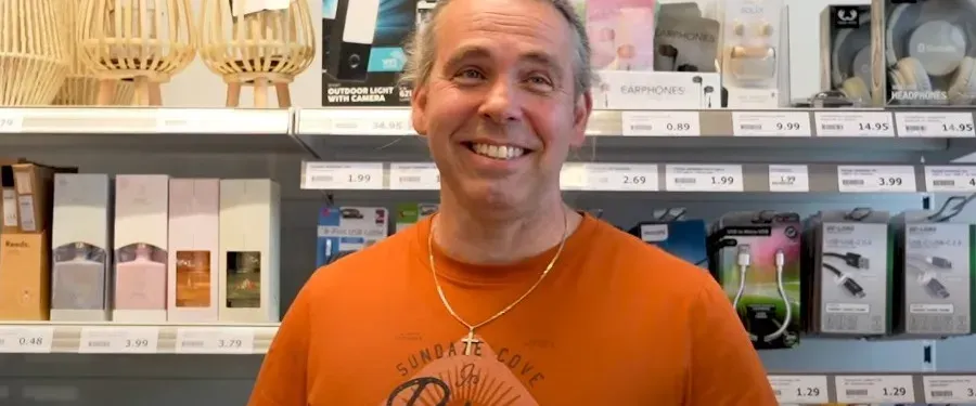 Artikel Man Man - Winnaar Wim van Vliet zijn uitvinding is te koop bij Action Europa.