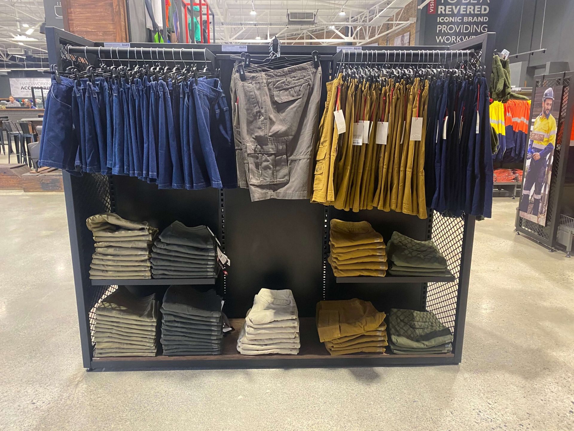 Stylish Clothing Fixtures for Captivating Displays