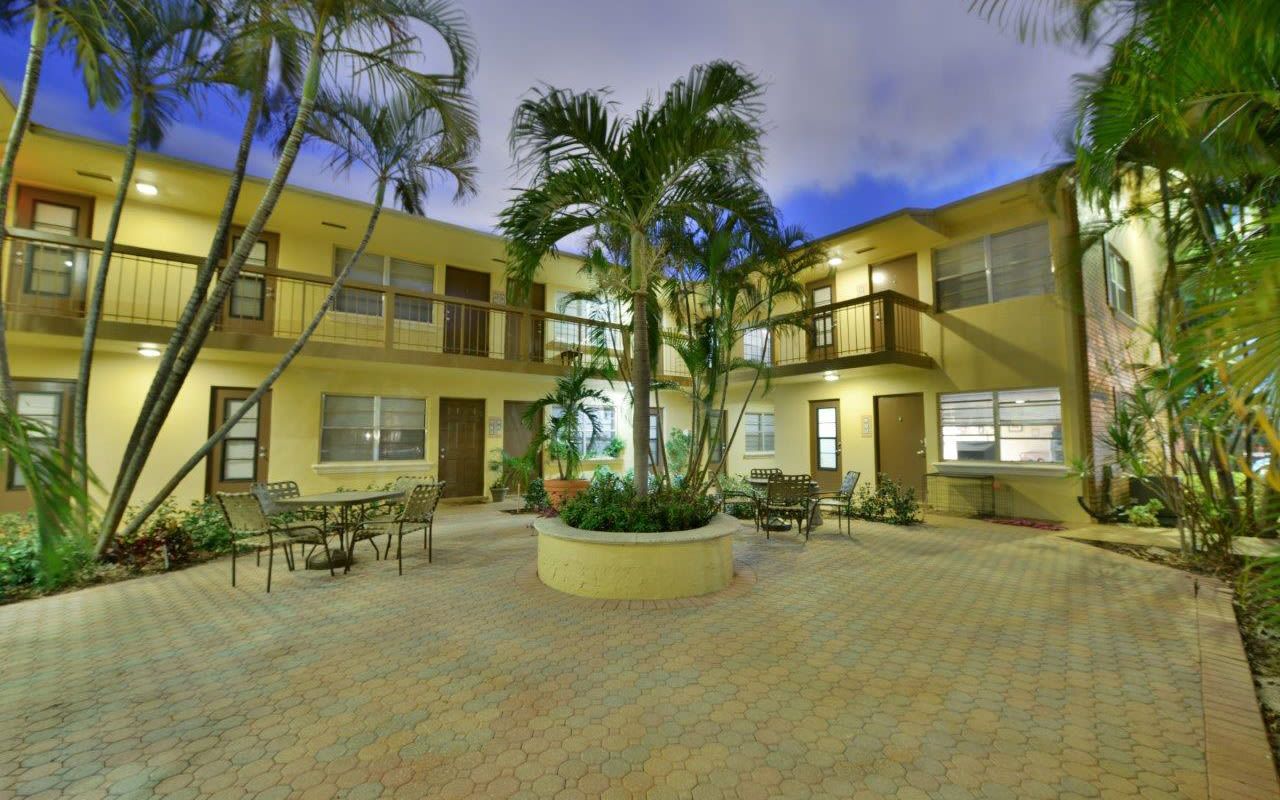 The Crossroads At Downtown Boca