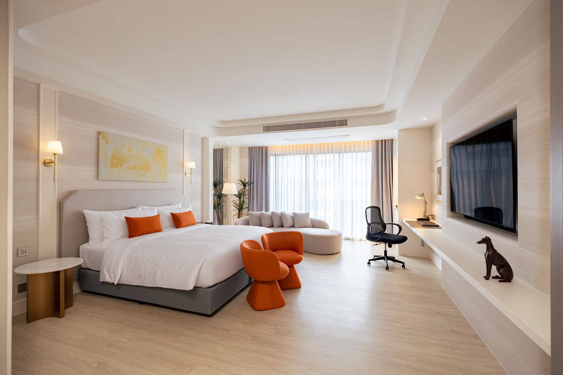 Aiden Surawong - Signature Suite