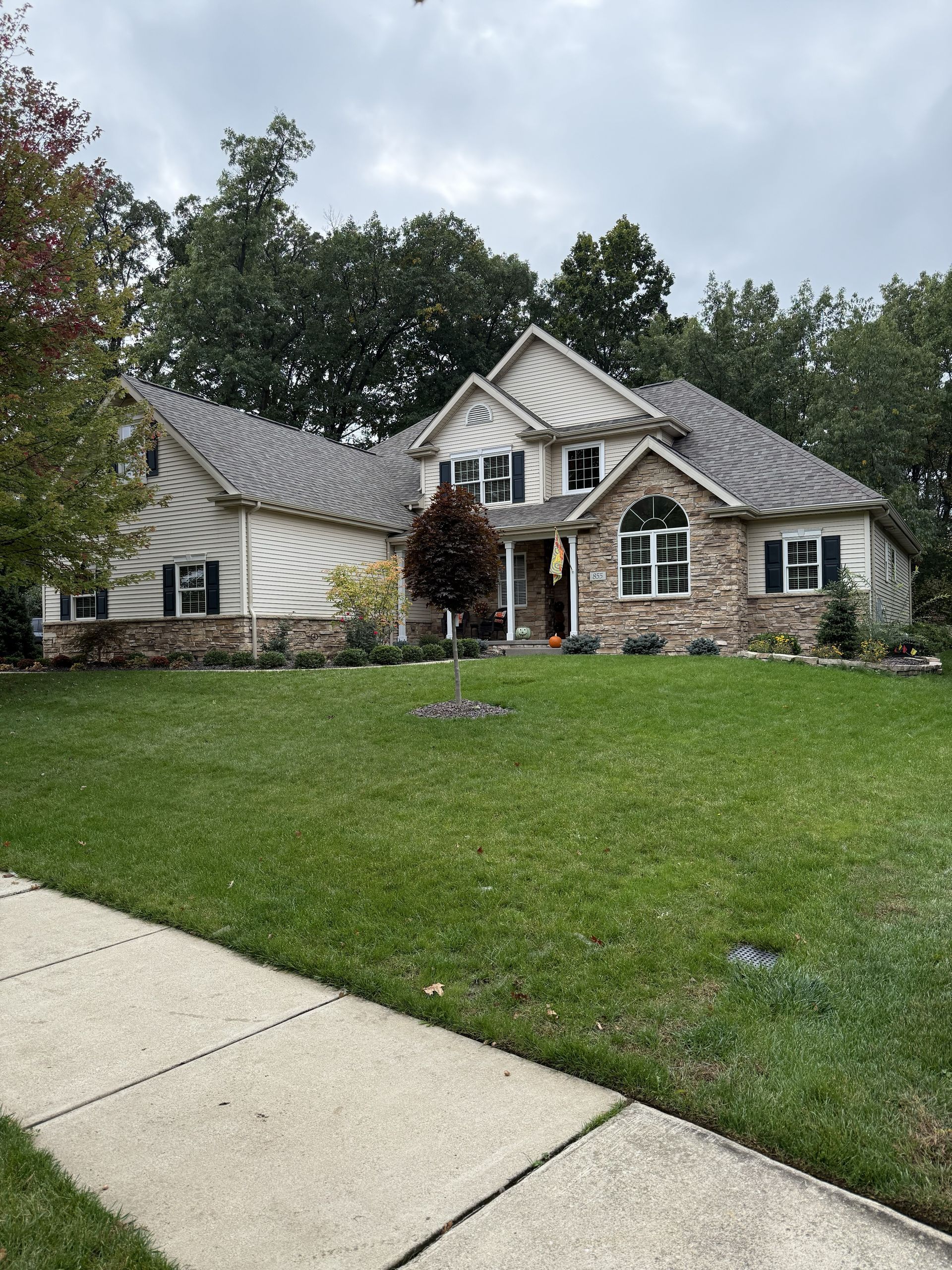 New Roof on home in Crown Point, Indiana installed by Pursuit Exteriors