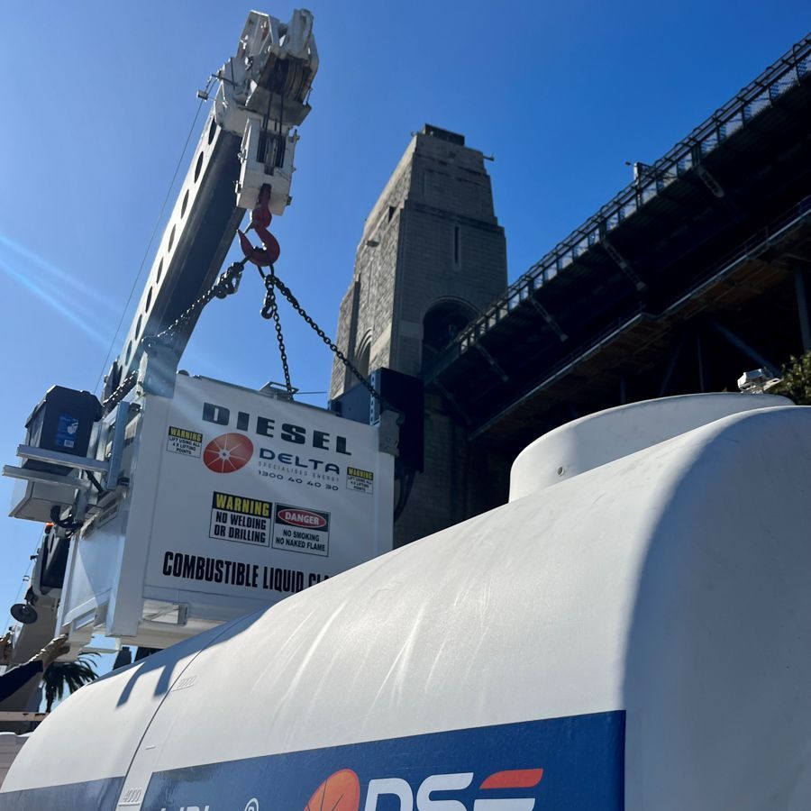 Cranes & Rigging