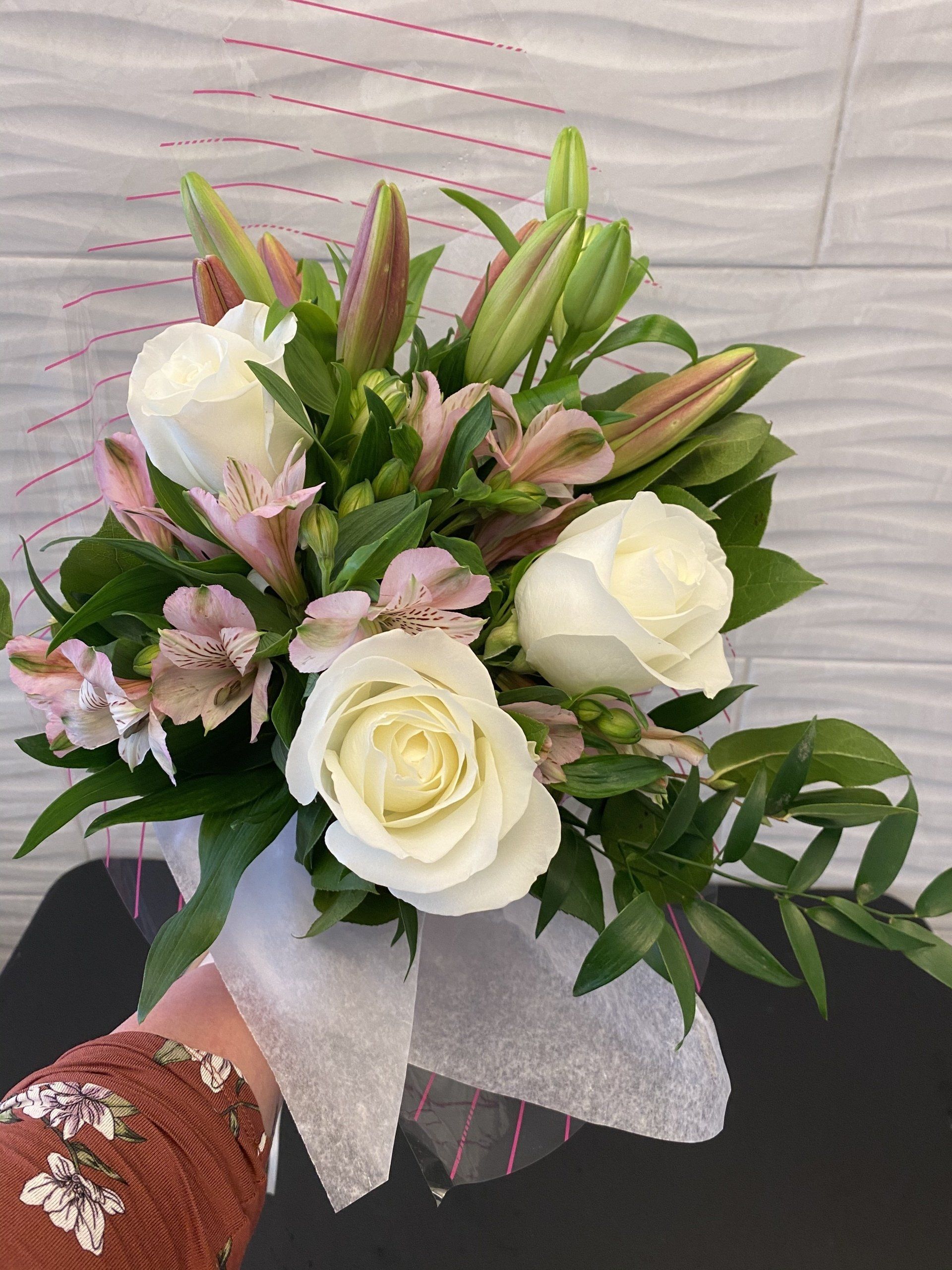 Medium bouquet with white roses