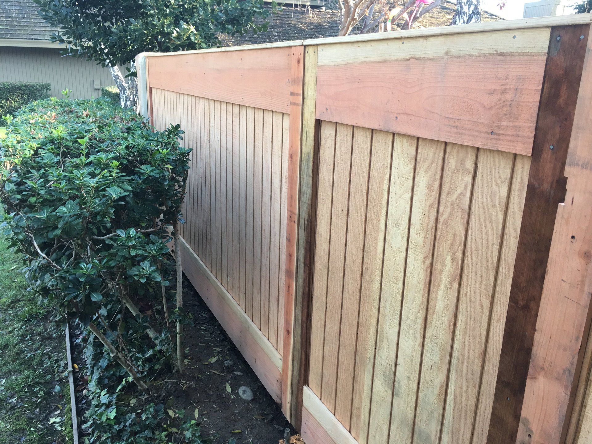 Redwood Fencing | Castillo Fencing | Sacramento