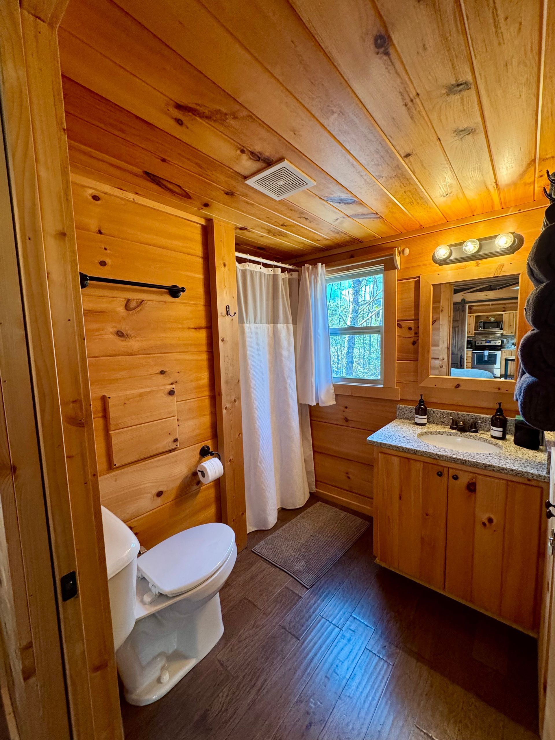 Bathroom inside Cabin A at Serenity Ridge wedding venue lodging