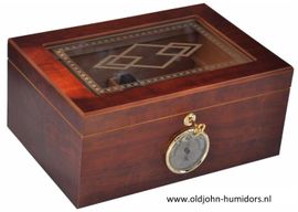 Alt-tekst voor oude John humidors met een elegant ontwerp.